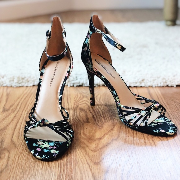 Women's Truth Floral Knotted Stileto Pumps -Size 8 - Picture 2 of 6